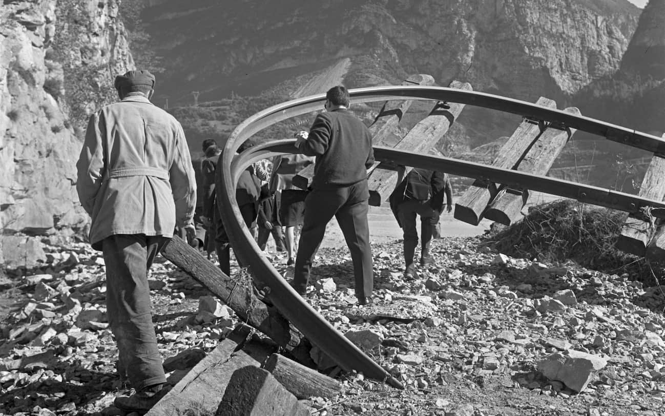 Diga Del Vajont Il 9 Ottobre 1963 Il Disastro Che Uccise 2mila Persone Sky Tg24